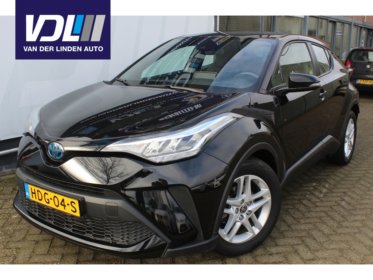 Toyota C-HR - 1.8 Hybrid Business Airco l Cruise control l Parkeercamera l LED dagrijverlichting l Apple - AutoWereld.nl