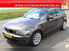 BMW 1-serie - 118i // AUTOMAAT / APK 05/2026 //