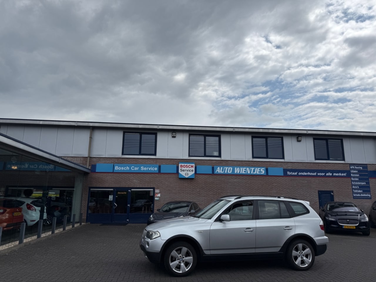 BMW X3 - 2.0i 110kw | Introduction | Navi | Airco-Ecc - AutoWereld.nl