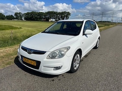 Hyundai i30 - 1.6i Dynamic