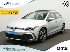 Volkswagen Golf - GTE 1.4 eHybrid 245 pk DSG | IQ Light | Panoramadak | Trekhaak | Stuur-/stoelverwarming |