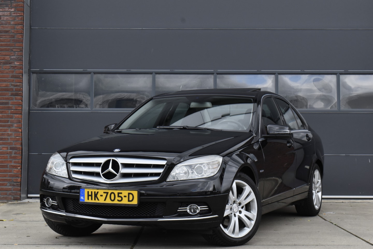 Mercedes-Benz C-klasse - 180 CGI BlueEFFICIENCY Avantgarde Schuif-kanteldak - Cruise - Navi - Youngtimer - AutoWereld.nl