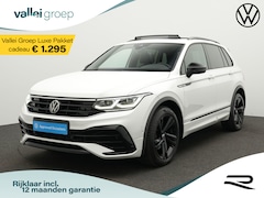 Volkswagen Tiguan - R-Line Business+ 2.0 TDI 150 pk DSG | Black Style | Pano | Trekhaak | IQ Light | 360 Camer