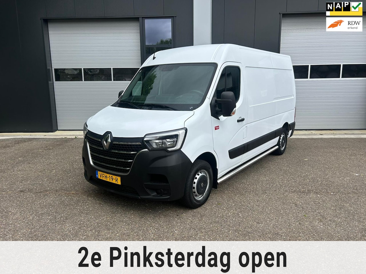 Renault Master - T35 2.3 dCi 180 L2H3 Energy T35 2.3 dCi 180 L2H3 Energy 180 pk - AutoWereld.nl