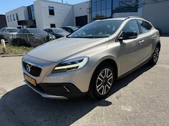 Volvo V40 Cross Country - 2.0 D2 Nordic+ Bj 2017 Exportprice EX BPM