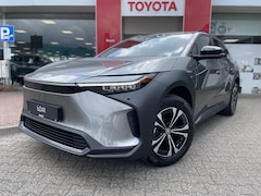 Toyota bZ4X - Dynamic 71 kWh | 3 FASE | 360 graden camera | Stuur + Stoelverwa