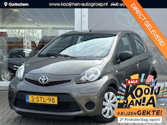 Toyota Aygo - 1.0 VVT-i Now Rijklaarprijs met beurt, nieuwe APK en garantie, direct leverbaar