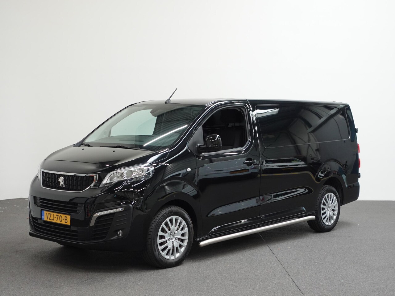 Peugeot Expert - 2.0 BlueHDI 145PK L3 Automaat Airco Navigatie Trekhaak Cruise Control - AutoWereld.nl