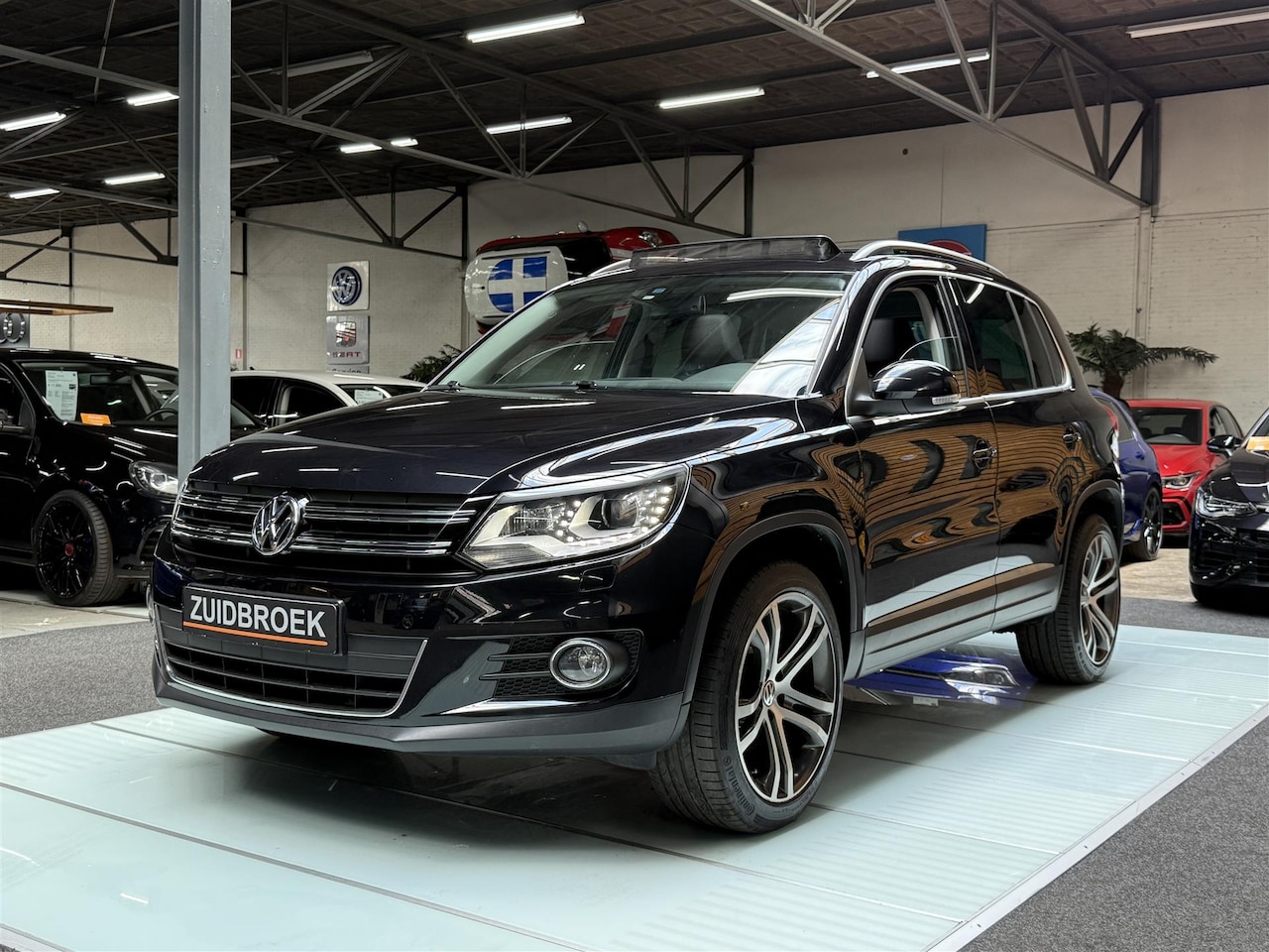 Volkswagen Tiguan - 2.0 TSI Panodak Xenon Clima - AutoWereld.nl