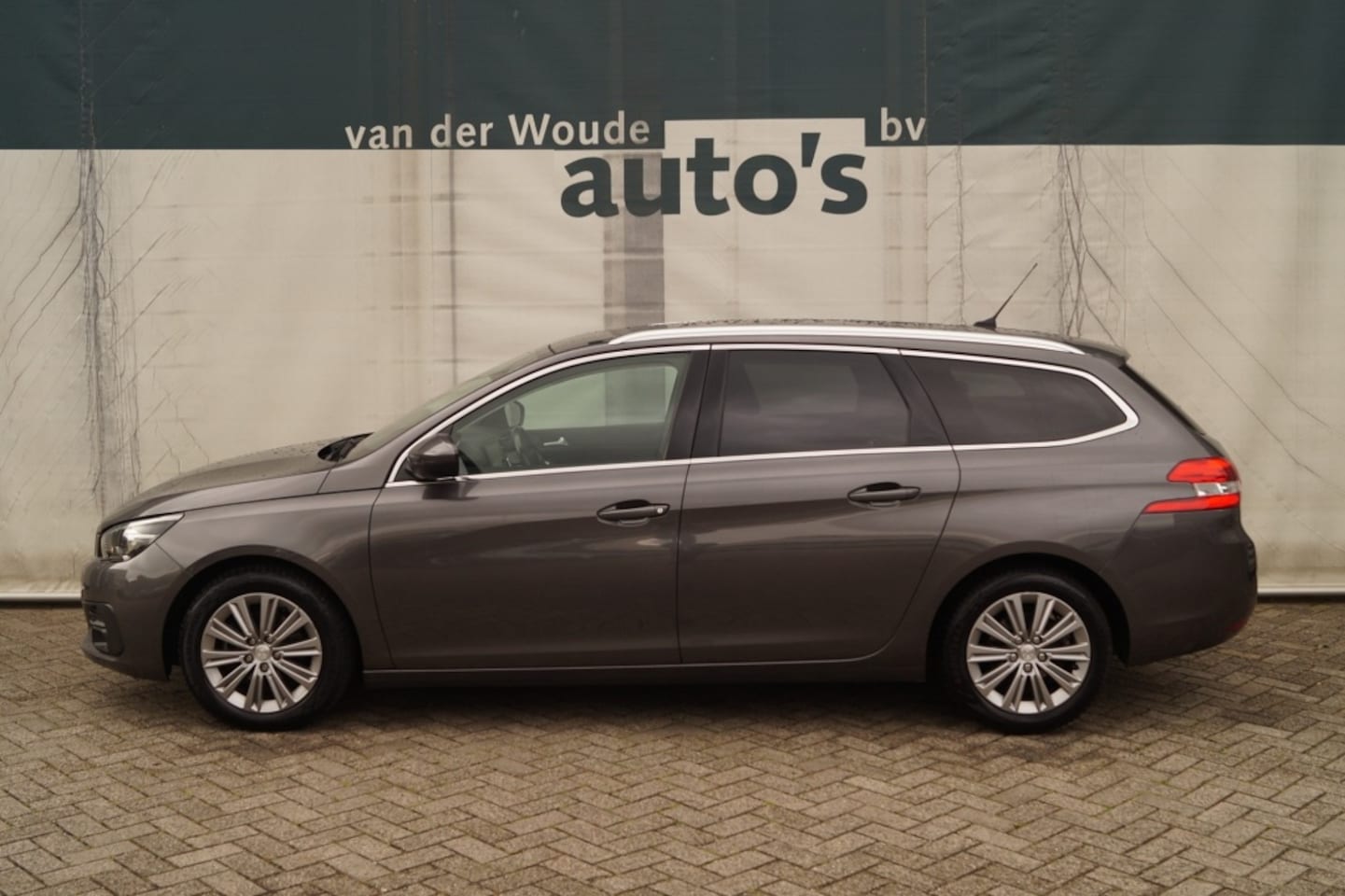 Peugeot 308 SW - 1.2 PureT.Blue L. Pr - AutoWereld.nl