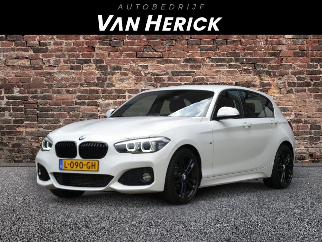 BMW 1-serie - 118i Edition M Sport Shadow 5 deurs Automaat | LED | Nette staat - AutoWereld.nl