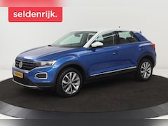 Volkswagen T-Roc - 1.5 TSI Sport | Stoelverwarming | Full LED | Trekhaak | Navigatie | Climate control | PDC
