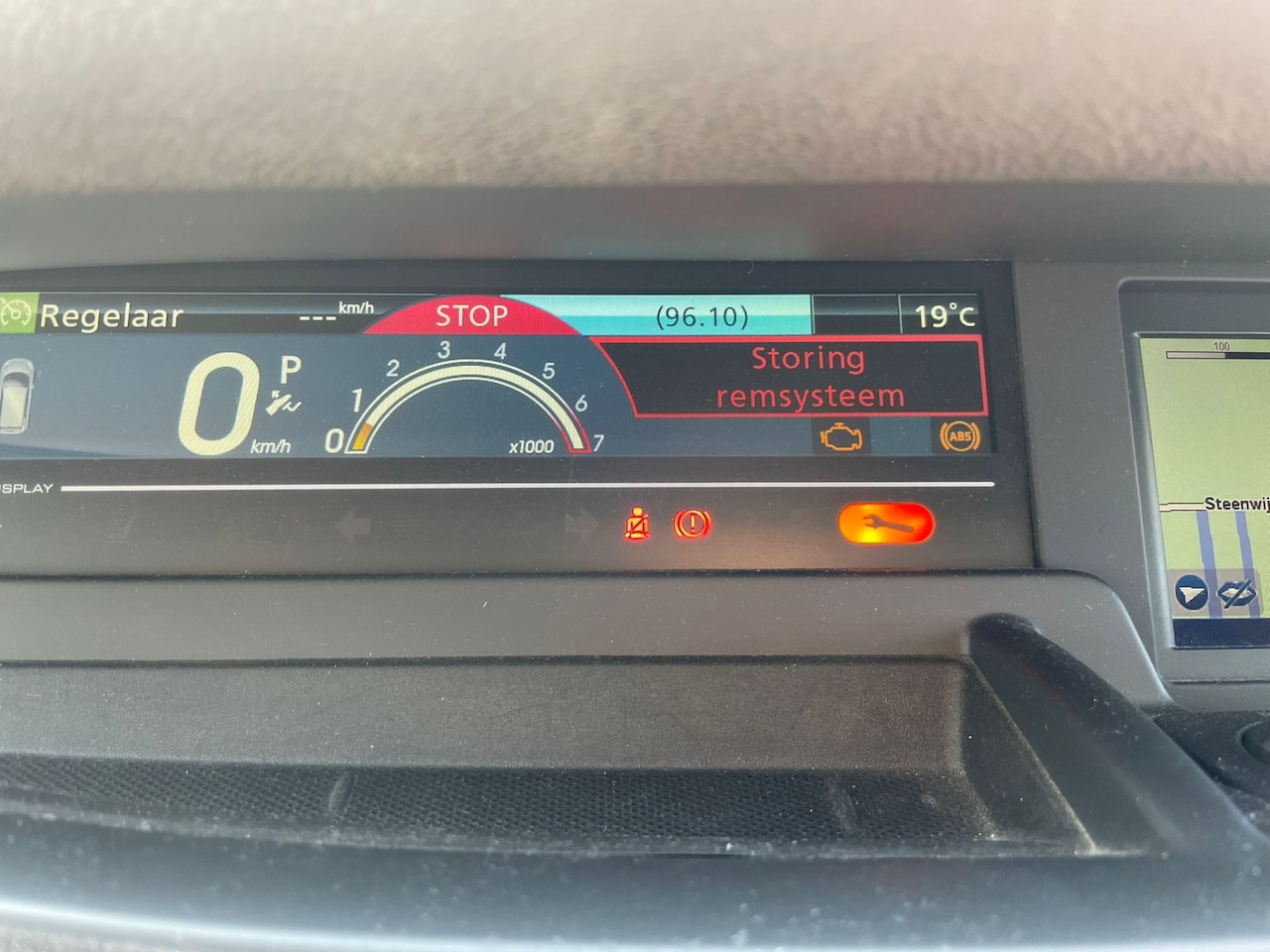 Renault Grand Scénic - 2.0 Dynamique AUTOMAAT - ABS LAMPJE BRAND - AutoWereld.nl