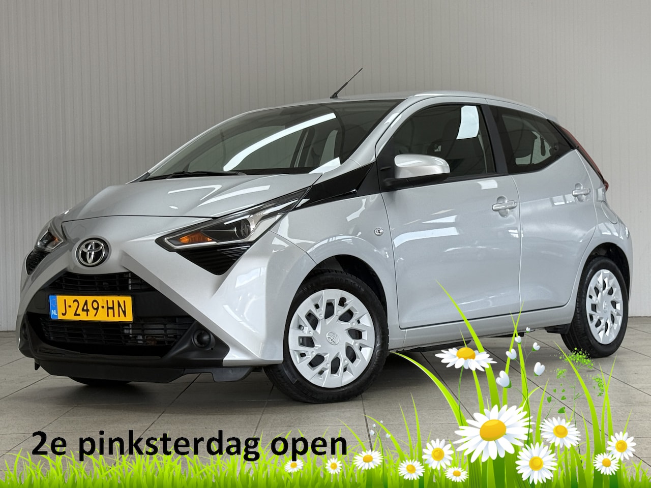 Toyota Aygo - 1.0 VVT-i x-play/ Facelift!/ Apple + Android /Camera/ Airco/ Snelheids Lim./ Elek. pakket/ - AutoWereld.nl