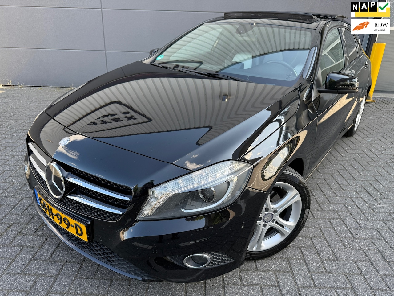 Mercedes-Benz A-klasse - 200 Prestige Comfort*Pano-Dak*Automaat*NAVI*Cruise*Airco*Camera*Velgen*Park-Sensoren*C-D-A - AutoWereld.nl