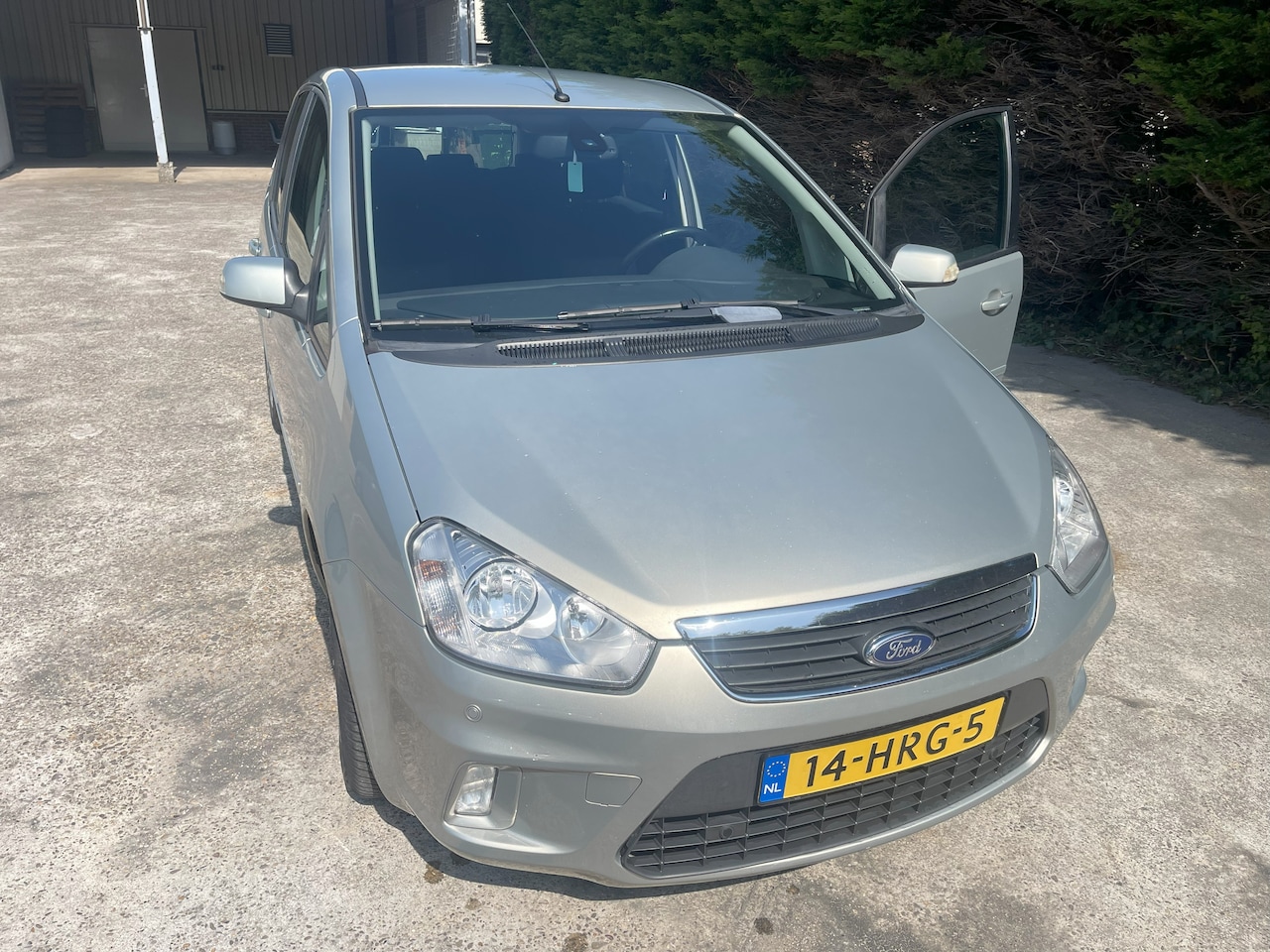 Ford C-Max - 2.0-16V Ghia - AutoWereld.nl