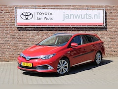 Toyota Auris Touring Sports - 1.8 Hybrid Executive + Panoramadak + PDC
