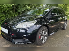 Ford Focus Wagon - 2.0 EcoBoost ST-3 2012 250PK RECARO NAVI CLIMA
