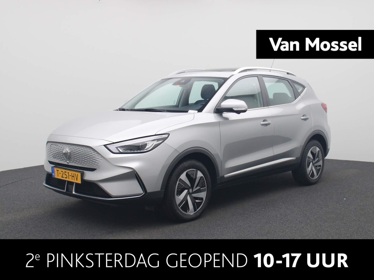 MG ZS - EV Standard Range Luxury 50 kWh | Leder | Navi | Panoramadak | Camera | Led Koplampen | Ad - AutoWereld.nl