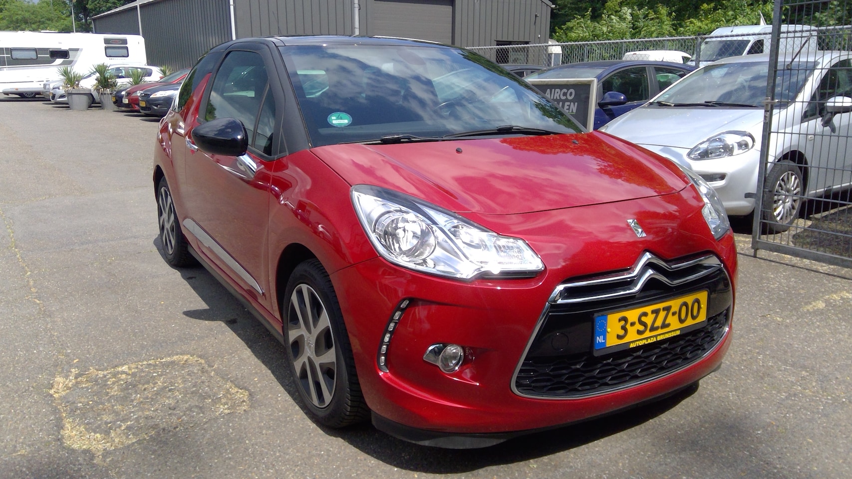 Citroën DS3 - 1.2 VTi So Chic - AutoWereld.nl