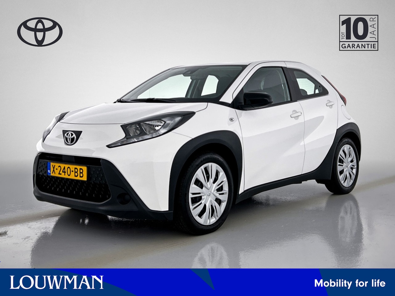 Toyota Aygo X - 1.0 VVT-i MT Play | 1e Eigenaar | Dealer Onderhouden | BTW'er | Apple Carplay / Android Au - AutoWereld.nl