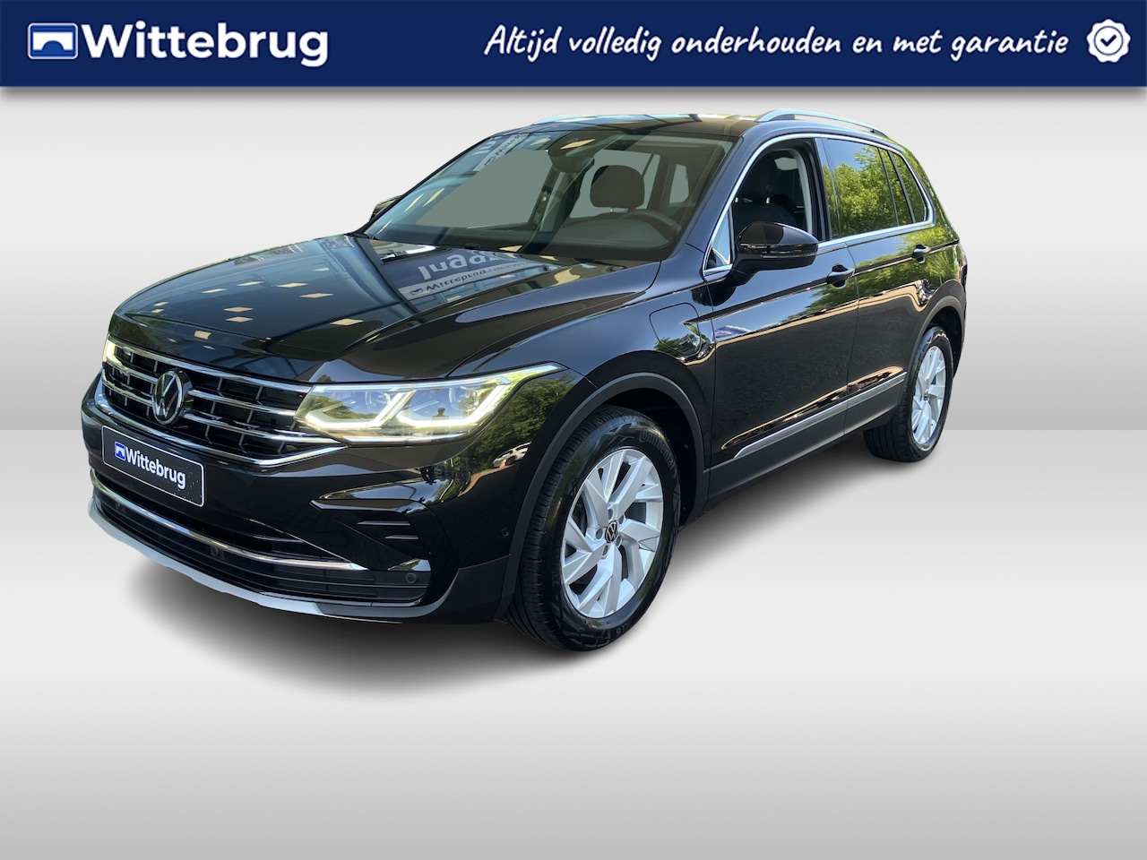 Volkswagen Tiguan - 1.4 TSI eHybrid Elegance / Trekhaak / IQ Led / Dodehoek detectie / Navigatie / Achteruitri - AutoWereld.nl