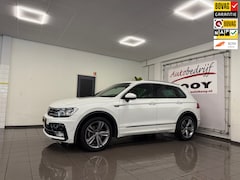Volkswagen Tiguan - 1.4 TSI ACT R-Line * Automaat / Panoramadak / 360° Camera / 19" LM Velgen / NL Auto
