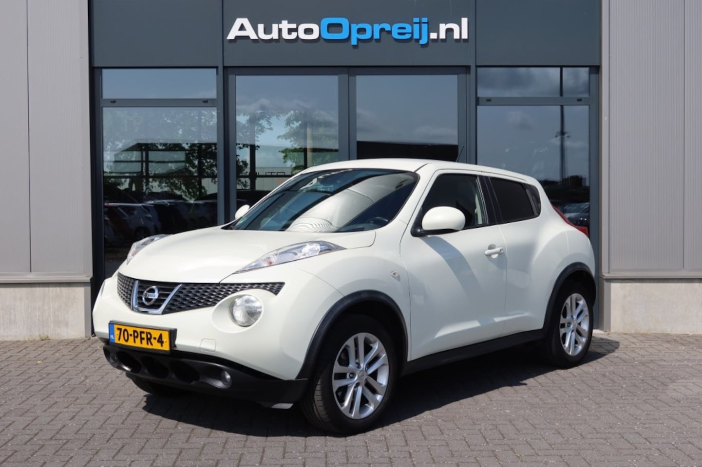 Nissan Juke - 1.6 DIG-T Tekna All-Mode 190pk AUTOMAAT Leer, NAVI, Camera, Trekhaak afnb. - AutoWereld.nl