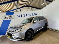 Mitsubishi Outlander - 2.0 Business Edition / Trekhaak / Camera