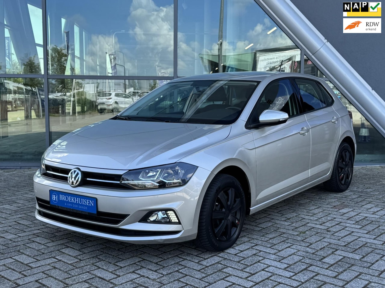 Volkswagen Polo - 1.0 TSI Comfortline Navigatie / Cruise Control / Airco - AutoWereld.nl