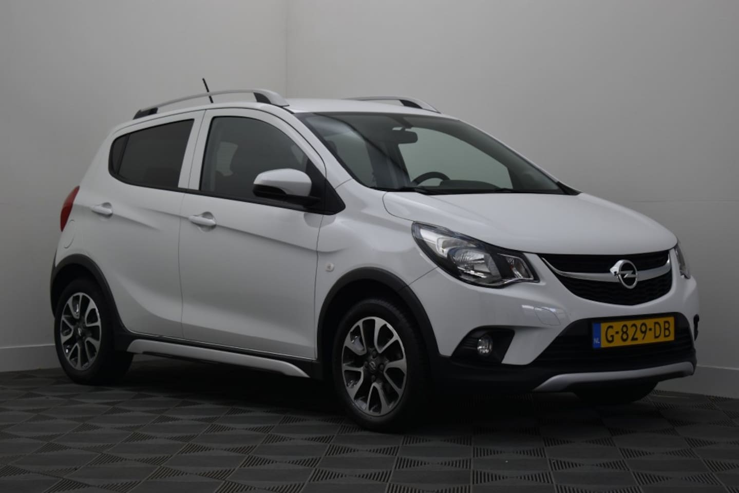 Opel Karl - ROCKS 1.0 Online Edition - AutoWereld.nl