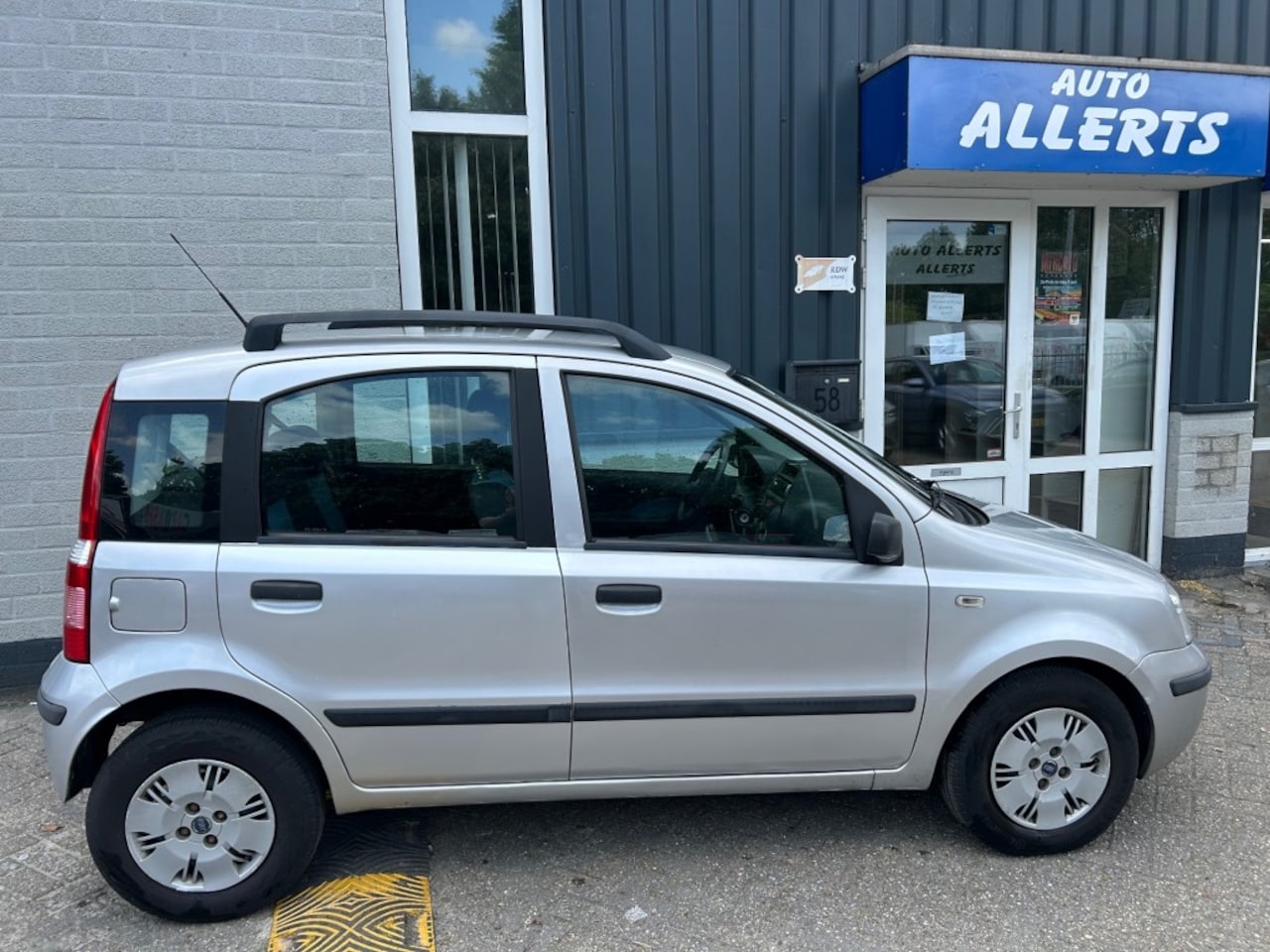 Fiat Panda - 1.2  120.311 km nap pas/ AUTOMAAT - AutoWereld.nl