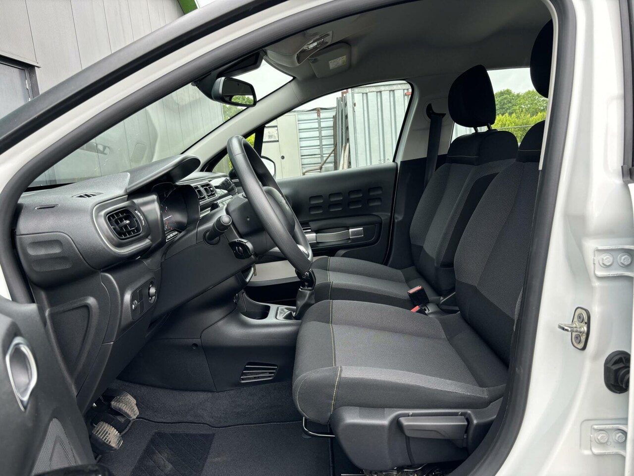 Citroën C3 - 1.2 Business Airco, Cruise Control/ AppleCarPlay/ AndroidAuto!!