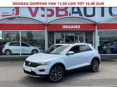 Volkswagen T-Roc - 1.5 TSI ACT. 150PK SPORT NAVI PANO-DAK TREKHAAK CAMERA DIGITALE