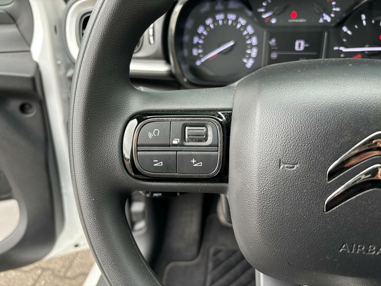 Citroën C3 - 1.2 Business Airco, Cruise Control/ AppleCarPlay/ AndroidAuto!!