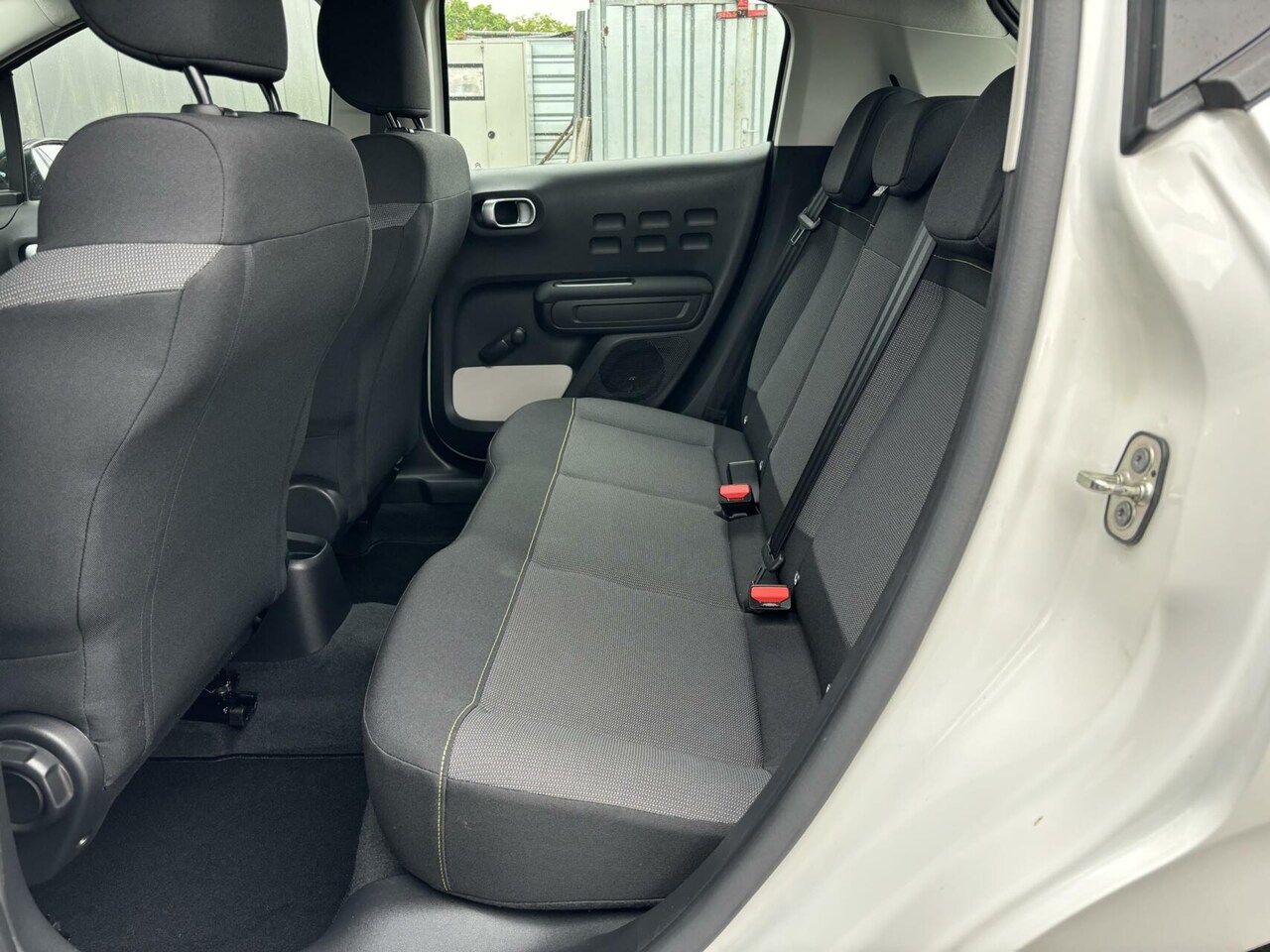 Citroën C3 - 1.2 Business Airco, Cruise Control/ AppleCarPlay/ AndroidAuto!!
