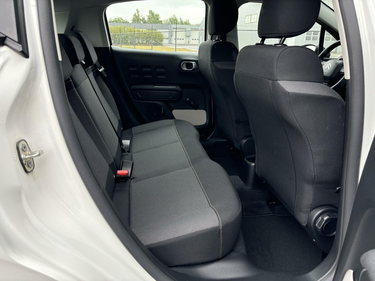 Citroën C3 - 1.2 Business Airco, Cruise Control/ AppleCarPlay/ AndroidAuto!!