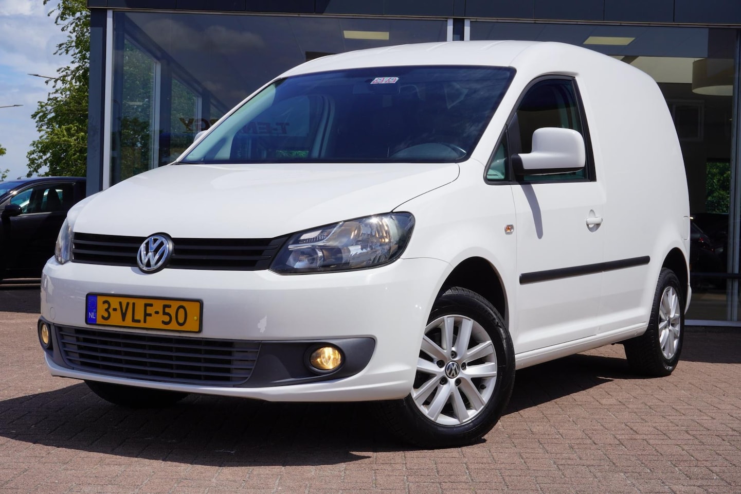Volkswagen Caddy - 1.6 TDI | Airco | Elek. Pakket | 154.000KM | Schuifdeur | Marge | Trekhaak | Inruil mogeli - AutoWereld.nl
