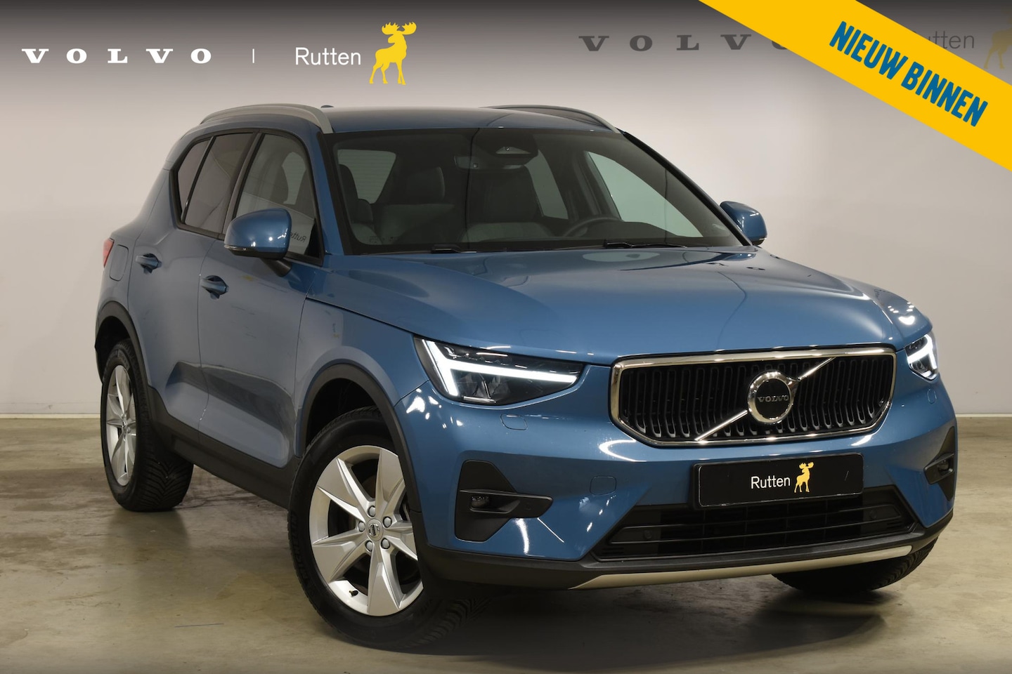 Volvo XC40 - B3 177PK Automaat Core / Navigatie / Camera / Adaptieve Cruisecontrol / Stuur-Stoelverwarm - AutoWereld.nl