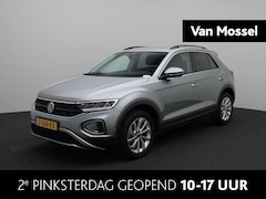 Volkswagen T-Roc - 1.0 TSI Life 110 PK | Climatronic | Achteruitrijcamera | Parkeersensoren | Apple carplay |