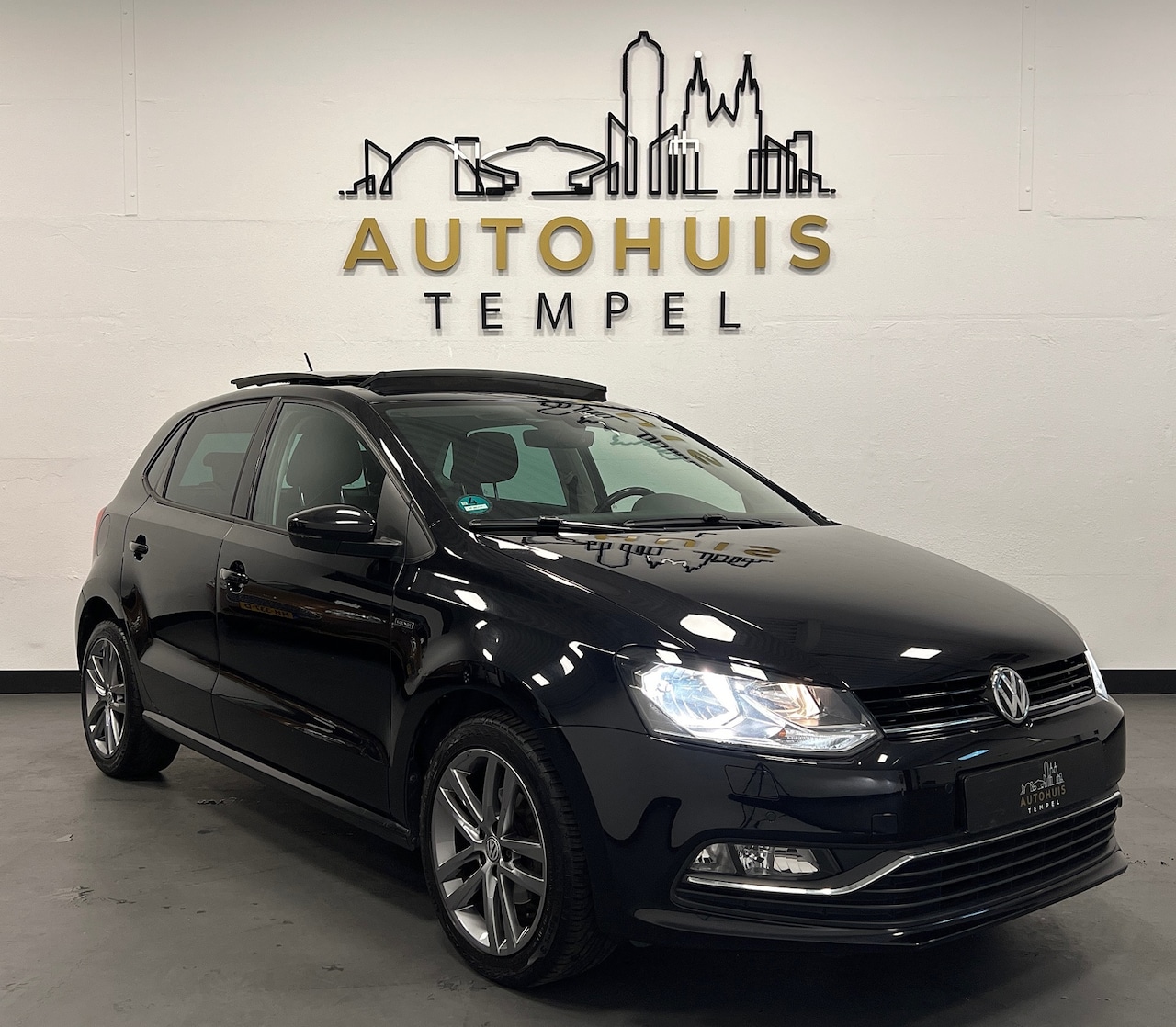 Volkswagen Polo - 1.2 TSI Highline Lounge Pano Airco Cruise Climate Pdc 16Inch VOL - AutoWereld.nl