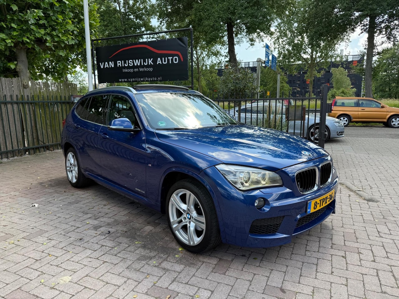 BMW X1 - SDrive20i High Exe M-Sport 1e Eig Leder Xenon Pano Dealer ond - AutoWereld.nl