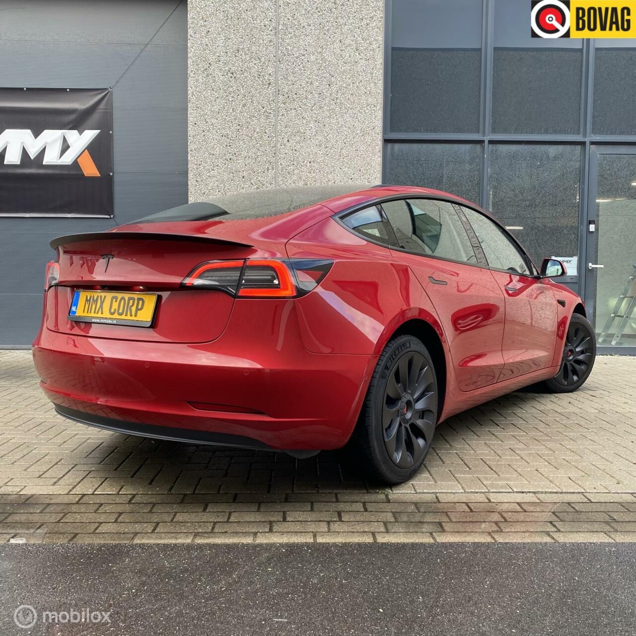 Tesla Model 3 - SR+ ROOD 60kwh AMD RYZEN MMX PACK - AutoWereld.nl