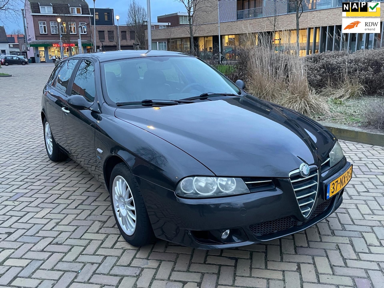 Alfa Romeo 156 Sportwagon - Lmv, Leder, Airco! - AutoWereld.nl