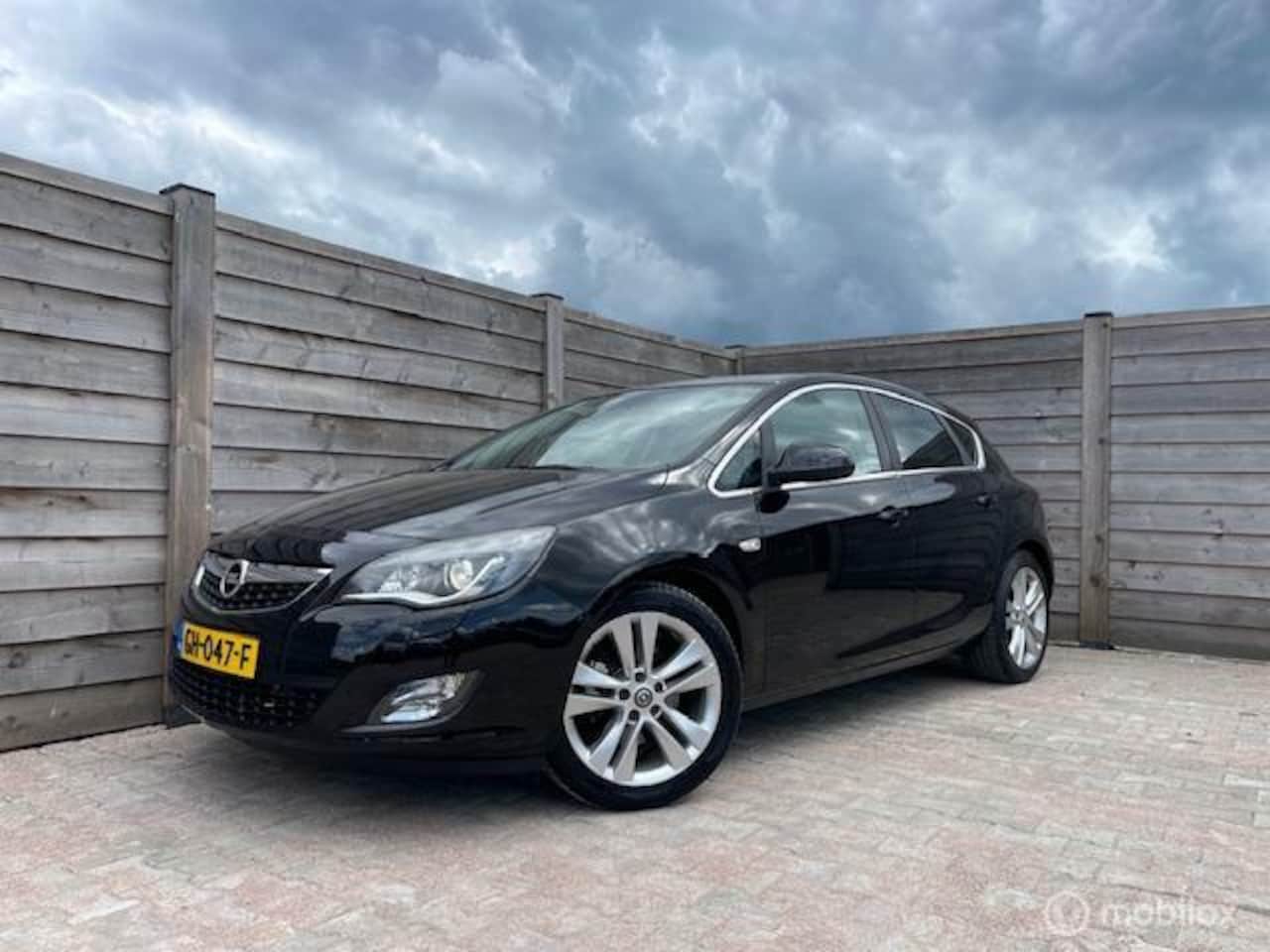 Opel Astra - 1.6 Turbo Sport Airco-Nieuwe APK - AutoWereld.nl