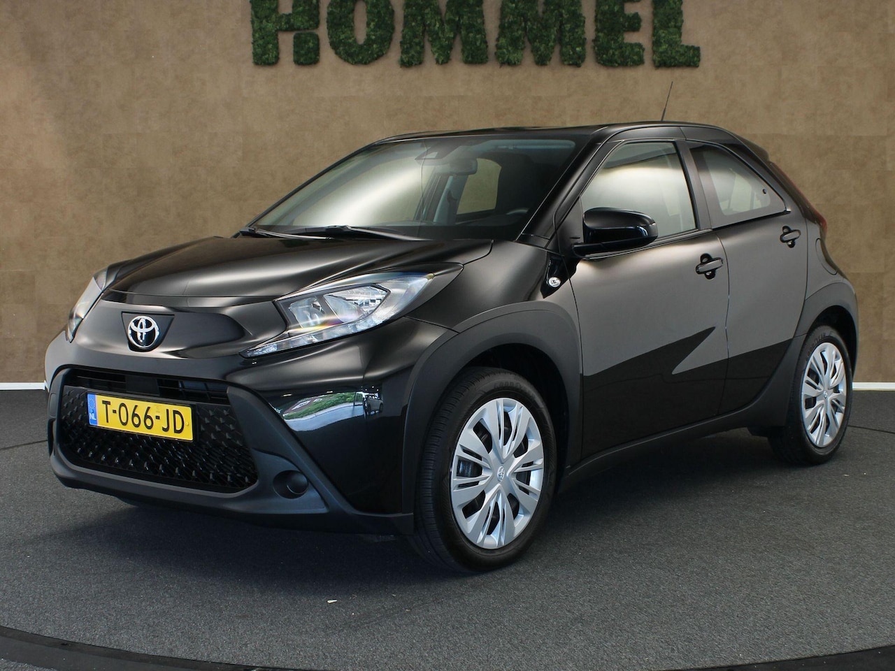 Toyota Aygo X - 1.0 VVT-i S-CVT Play - ORIGINEEL NEDERLANDSE AUTO - ACHTERRUITRIJCAMERA - CRUISE CONTROL - - AutoWereld.nl
