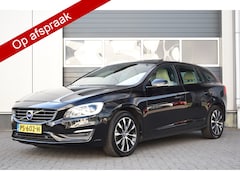 Volvo V60 - 2.0 D2 Polar+ Dynamic Leer/Verwarmd Schuifdak Trekhaak/afneembaar