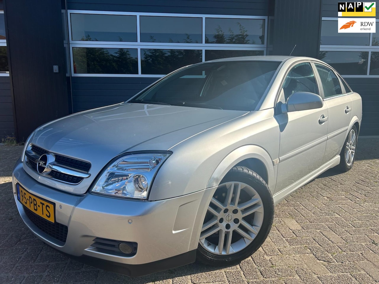 Opel Vectra GTS - 2.2-16V Elegance|Automaat!!!| - AutoWereld.nl
