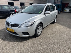 Kia Cee'd - 1.4 CVVT X-tra zeer nette auto