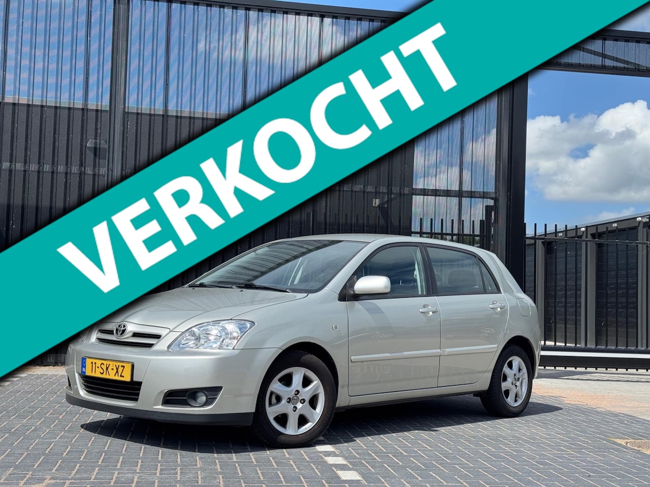 Toyota Corolla - 1.6 VVT-i Anniversary - LMV - 5 DEURS - AutoWereld.nl